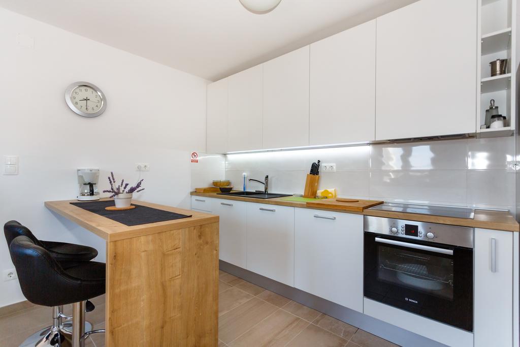 Villa Mirela Apartment ヴルブニク エクステリア 写真