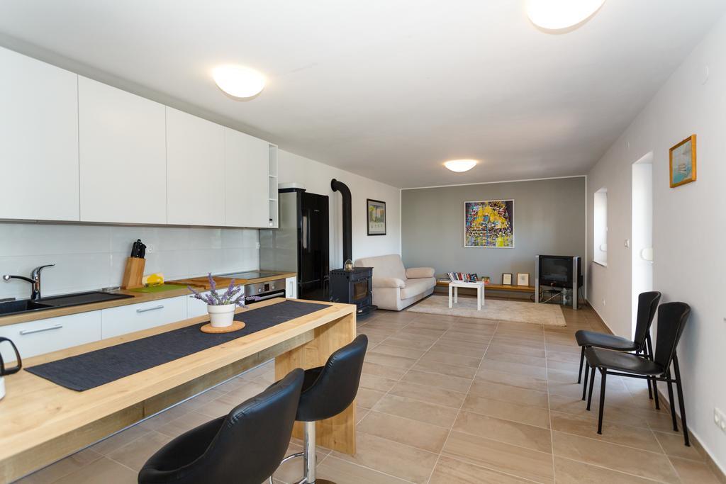 Villa Mirela Apartment ヴルブニク エクステリア 写真