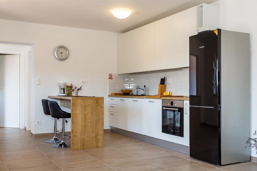 Villa Mirela Apartment ヴルブニク エクステリア 写真