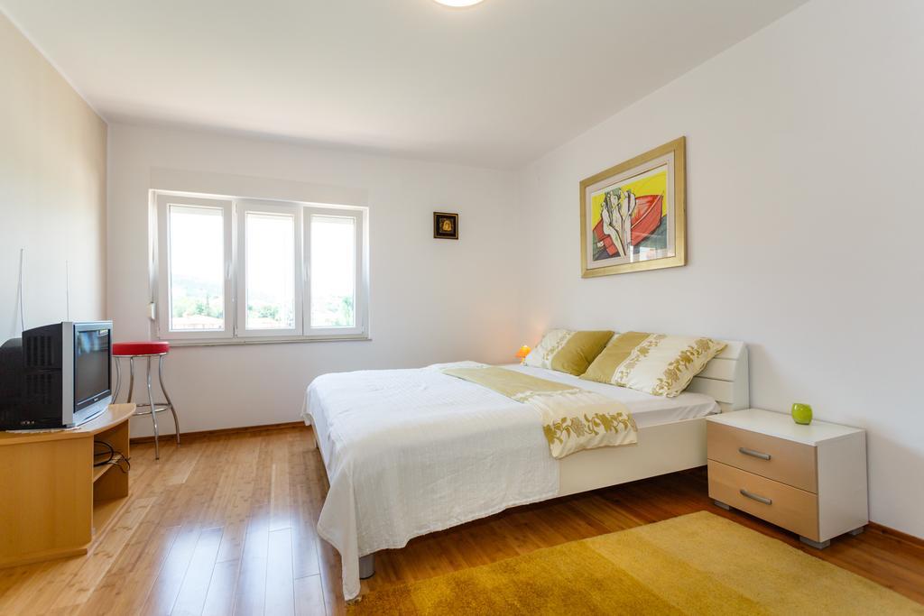 Villa Mirela Apartment ヴルブニク エクステリア 写真