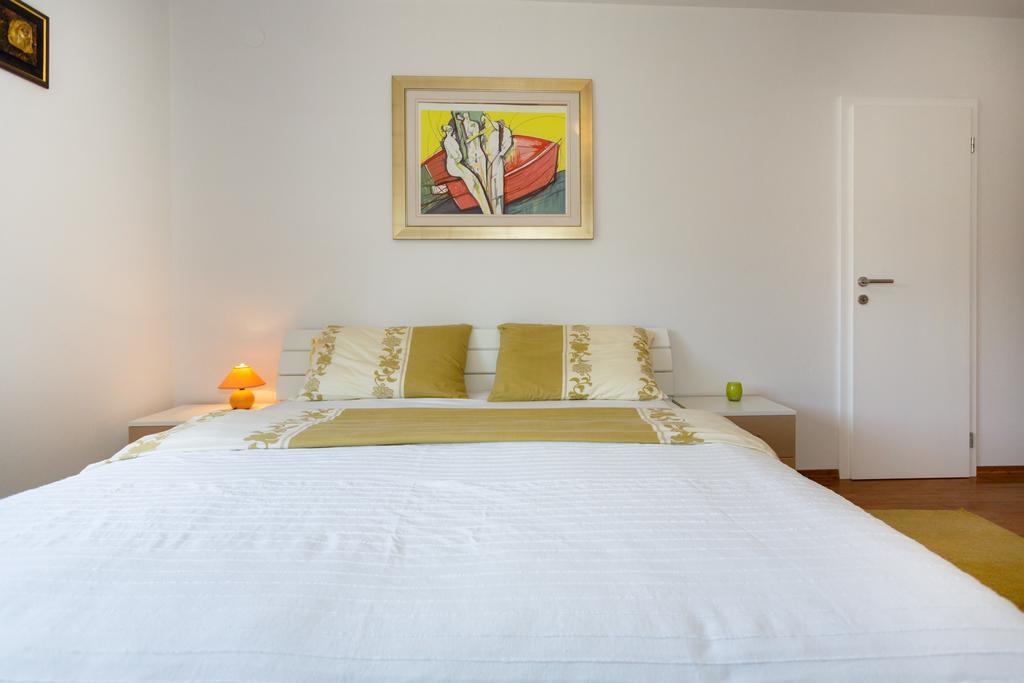 Villa Mirela Apartment ヴルブニク エクステリア 写真