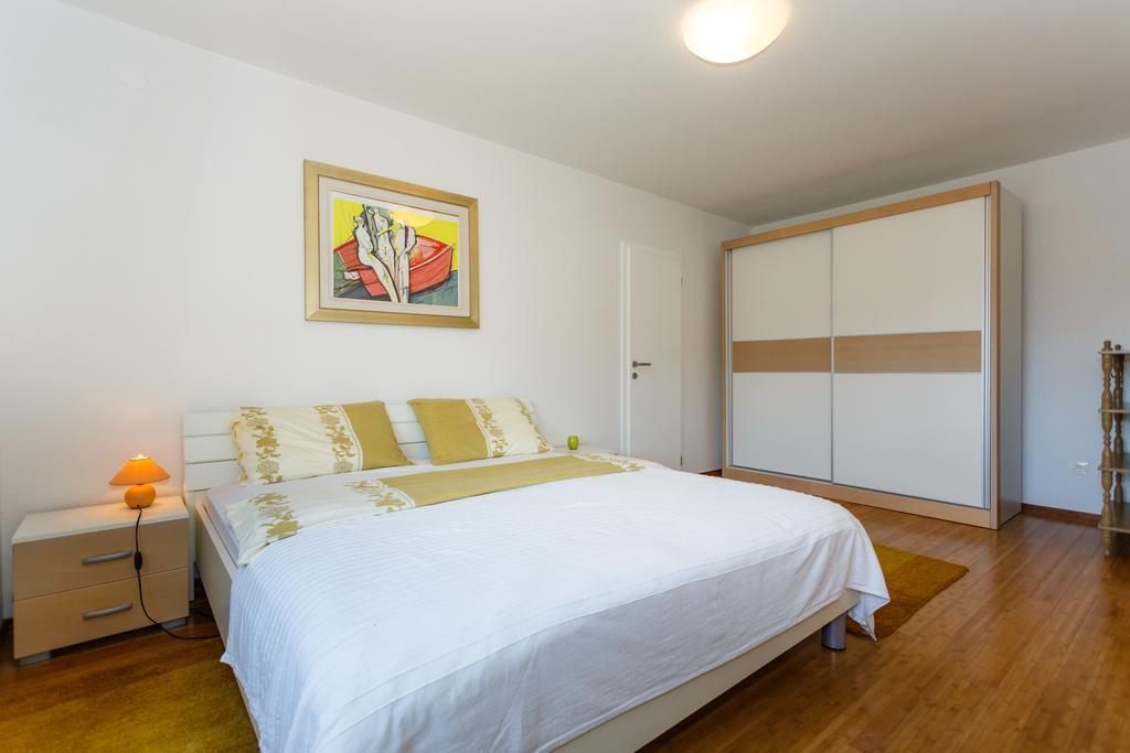 Villa Mirela Apartment ヴルブニク エクステリア 写真